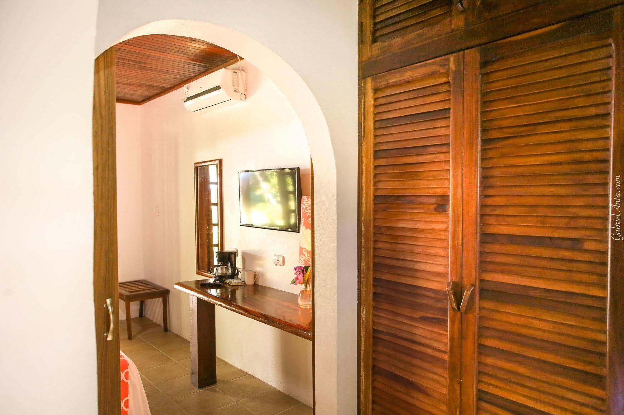 Magellan Boutique Hotel Cahuita Dış mekan fotoğraf